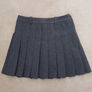 H&M Women Gray/Black Plaid Pleated Skirt Size US 4